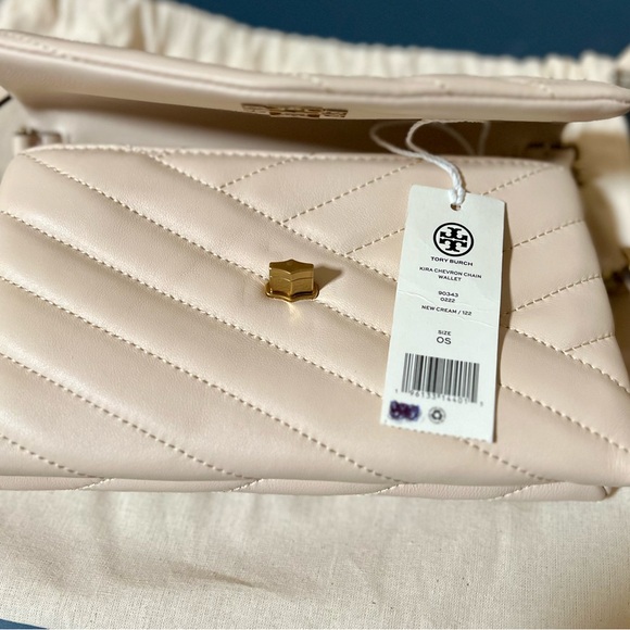 Tory Burch Kira chain wallet in new cream - Picture 2 of 4